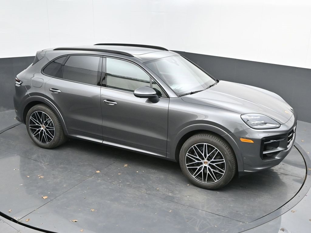 Certified 2025 Porsche Cayenne image 36