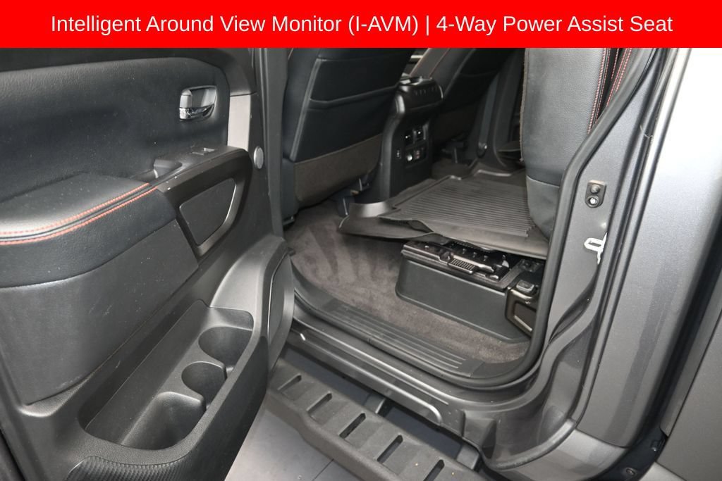 Used 2021 Nissan Titan PRO-4X w/ Pro-4x Convenience Package AWD/4WD image 12