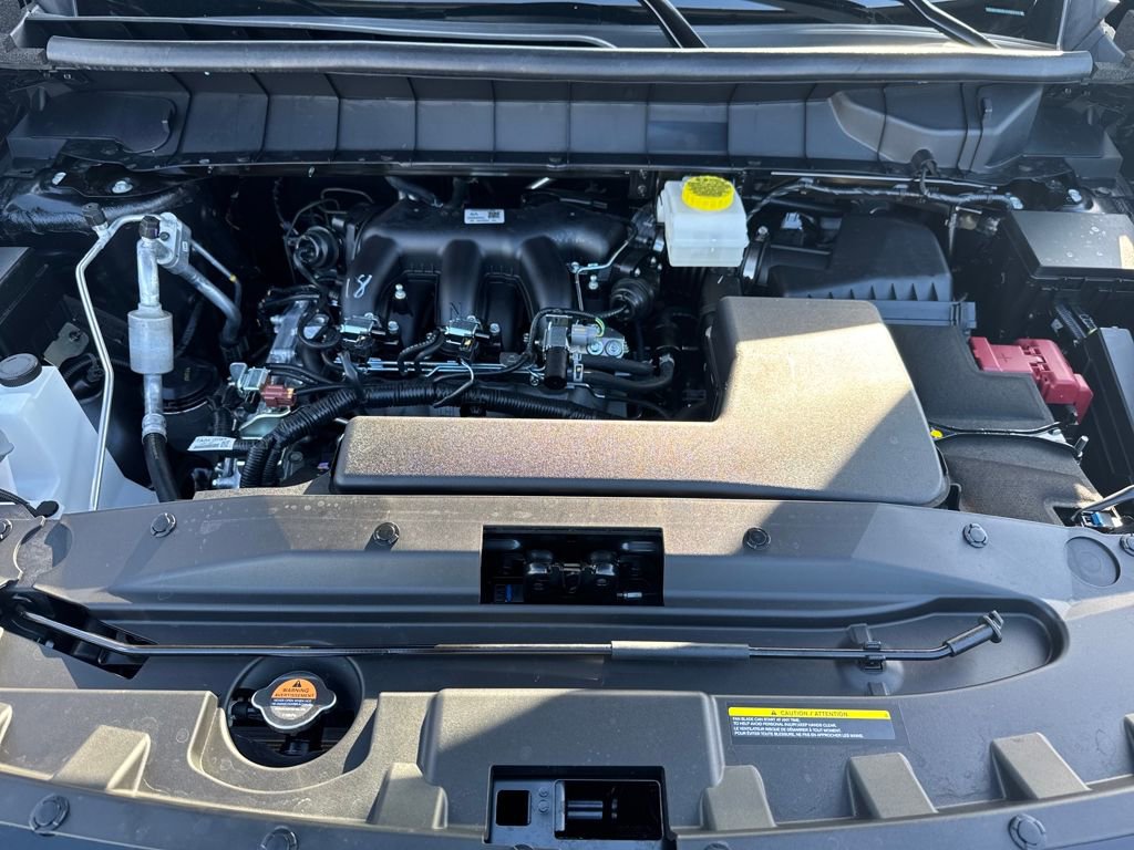 Certified 2025 Nissan Pathfinder Platinum w/ Black Appearance Package image 24