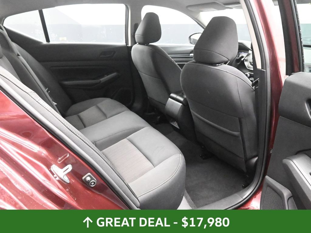 Used 2024 Nissan Altima 2.5 SV image 25
