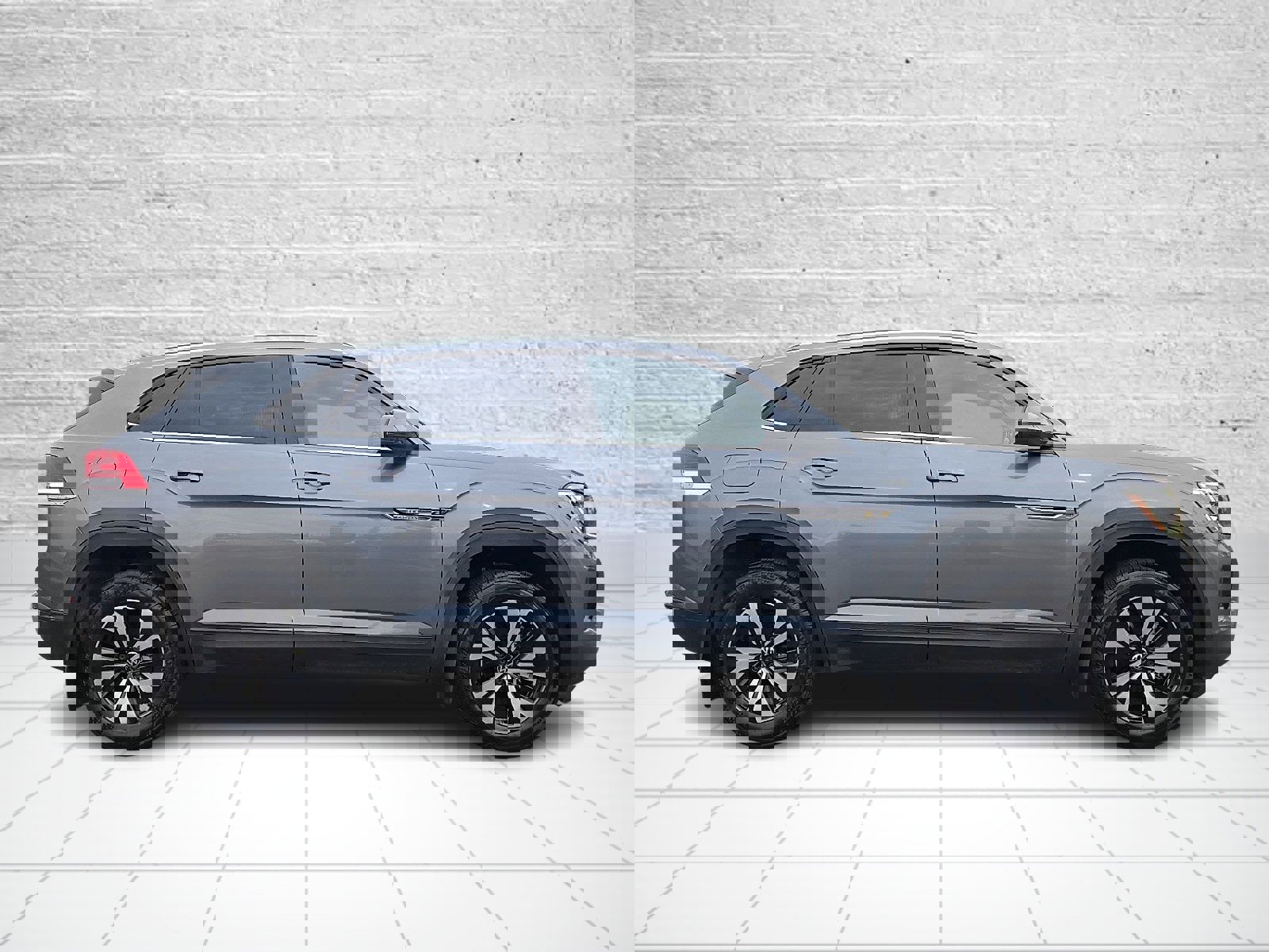 Used 2024 Volkswagen Atlas Cross Sport SE image 7