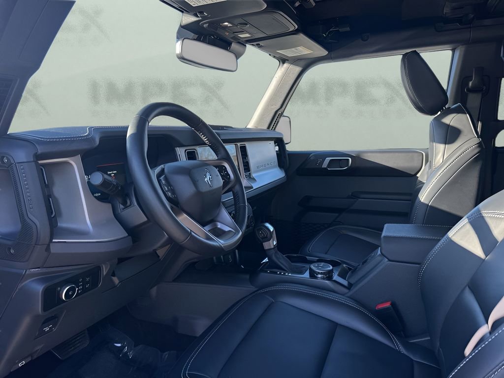 Used 2025 Ford Bronco Outer Banks image 17