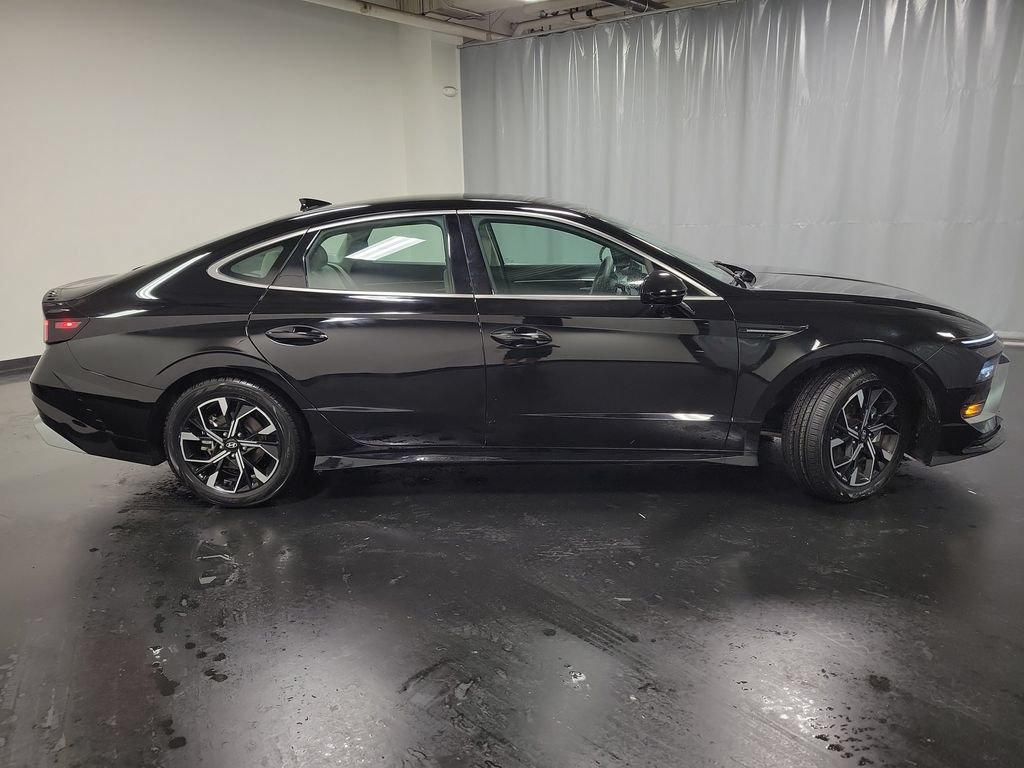 Used 2025 Hyundai Sonata SEL FWD image 9