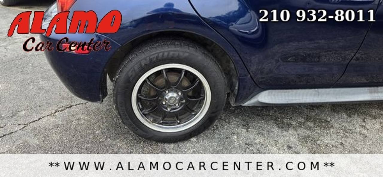 Used 2005 Scion xA FWD image 12