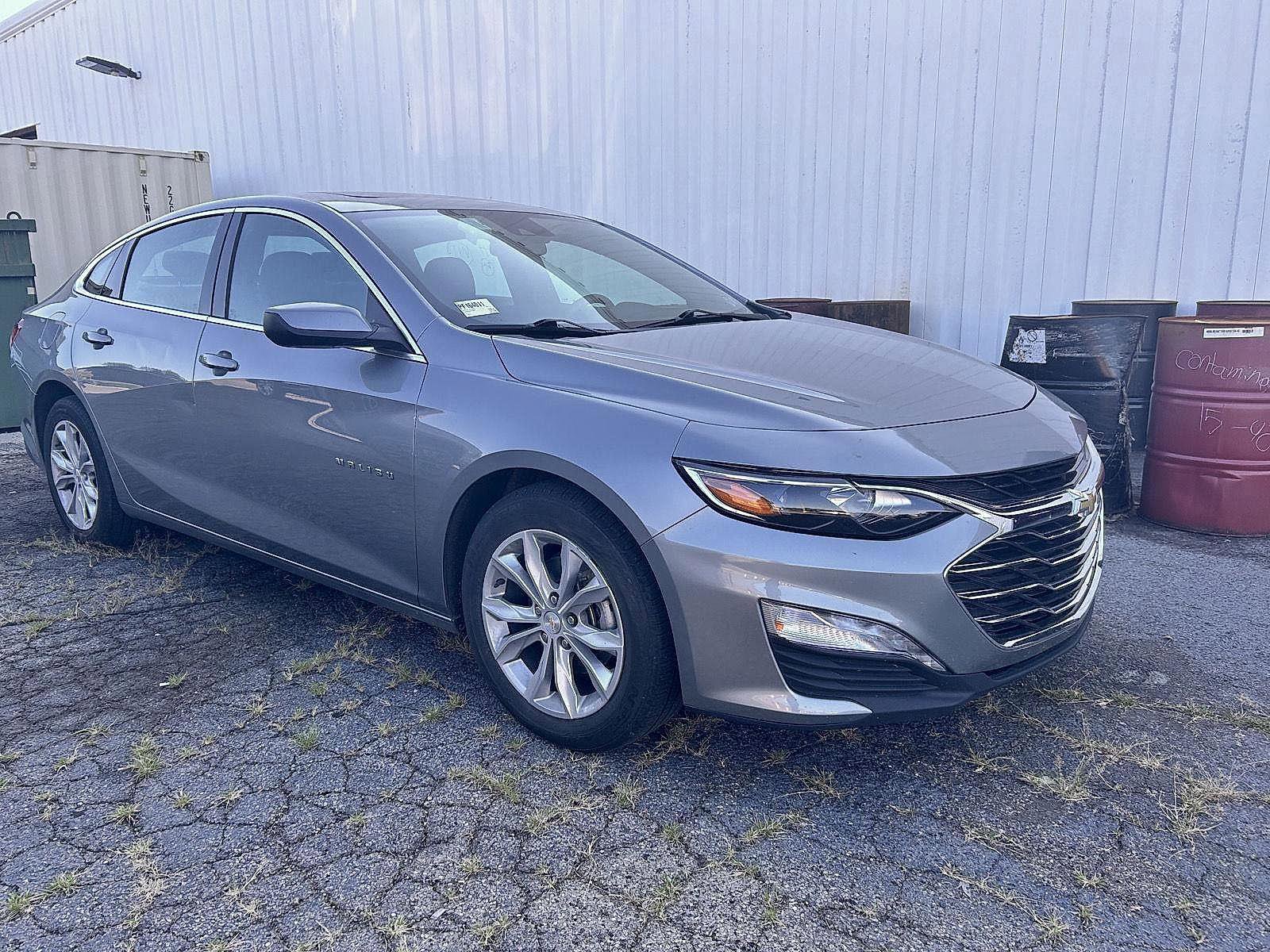 Used 2023 Chevrolet Malibu LT image 2