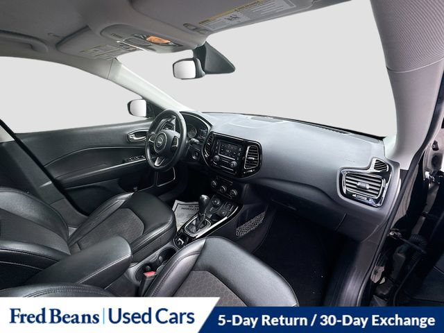 Used 2018 Jeep Compass Latitude AWD/4WD image 35