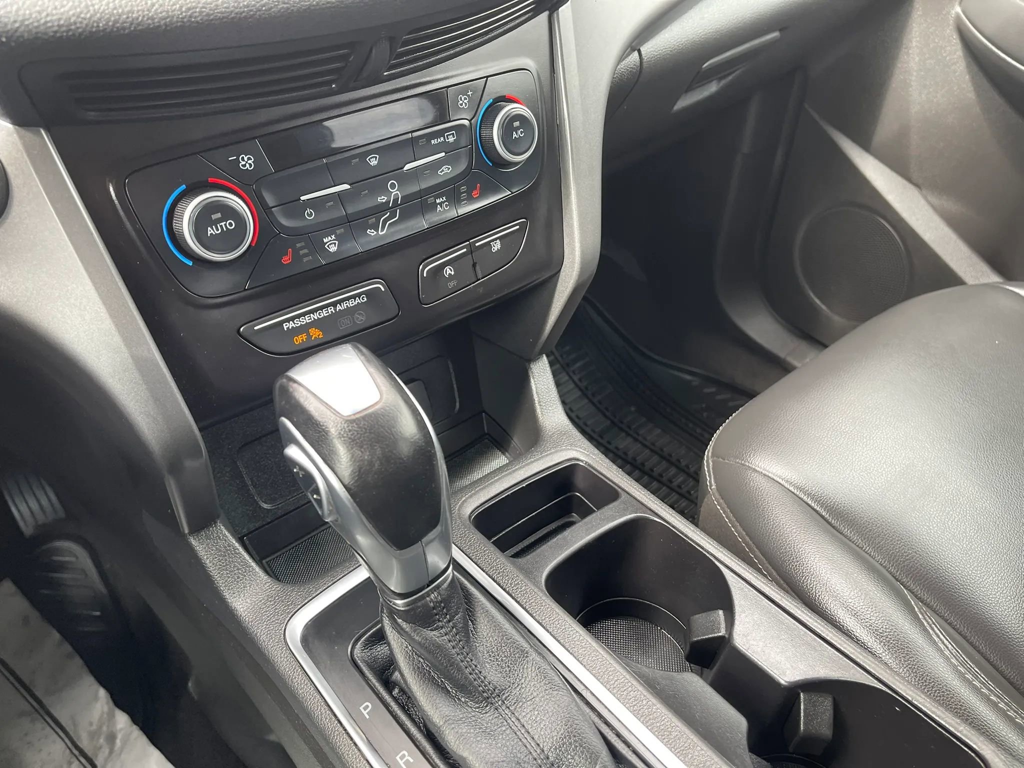 Used 2019 Ford Escape SEL FWD image 23