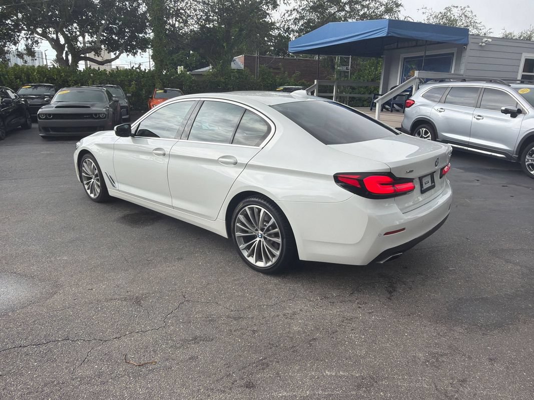 Used 2023 BMW 530i xDrive w/ Convenience Package AWD/4WD image 3