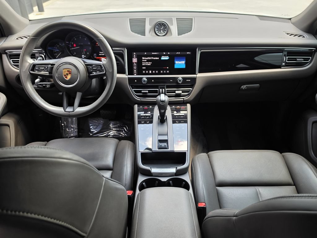 Certified 2023 Porsche Macan AWD/4WD image 15