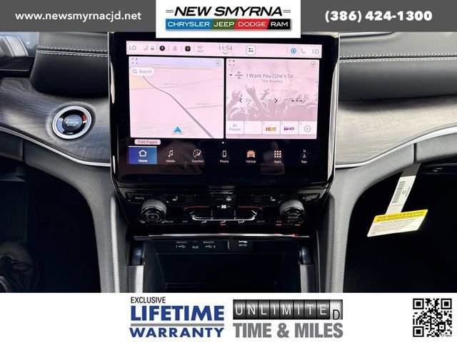 New 2025 Jeep Grand Cherokee Limited w/ Black Appearance Package image 22