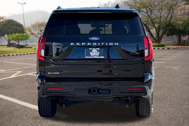 Used 2025 Ford Expedition Active AWD/4WD image 5