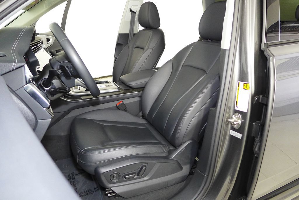 Used 2023 Audi Q7 2.0T Premium Plus w/ Premium Plus Package AWD/4WD image 22