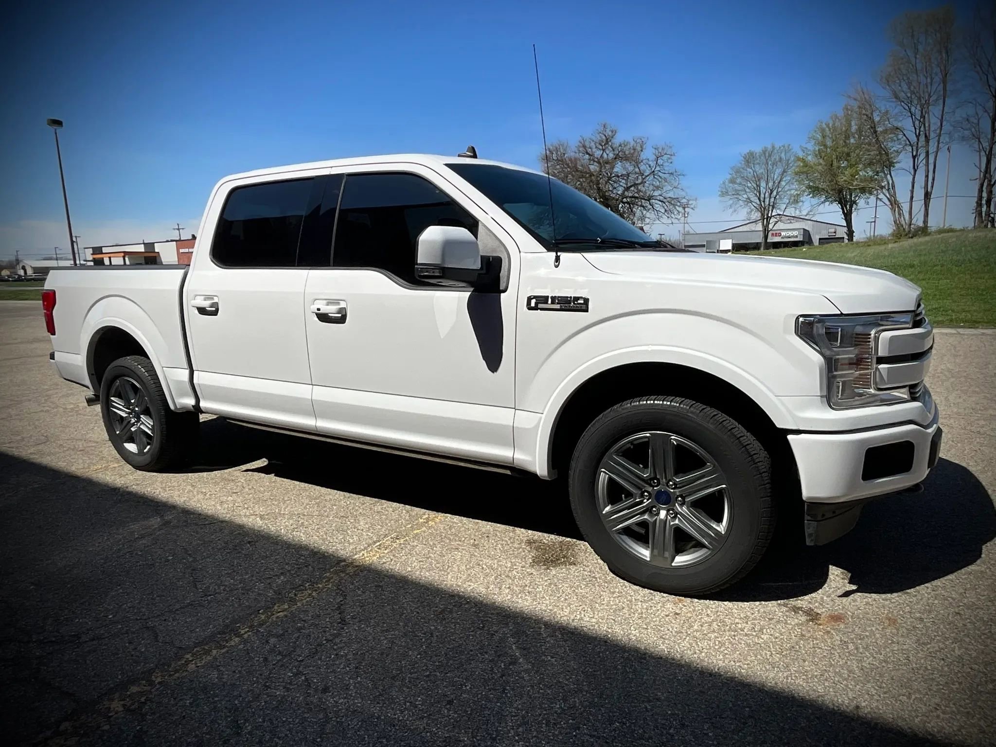 Used 2019 Ford F150 Lariat w/ Equipment Group 502A Luxury AWD/4WD image 7