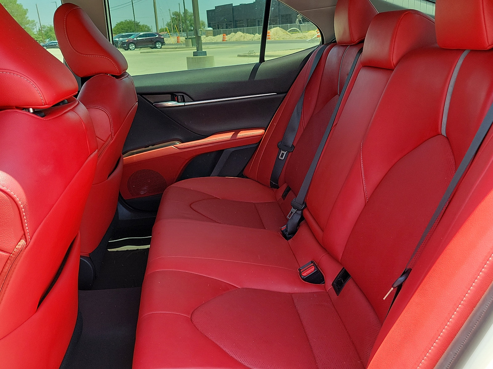 Used 2019 Toyota Camry XSE FWD image 8