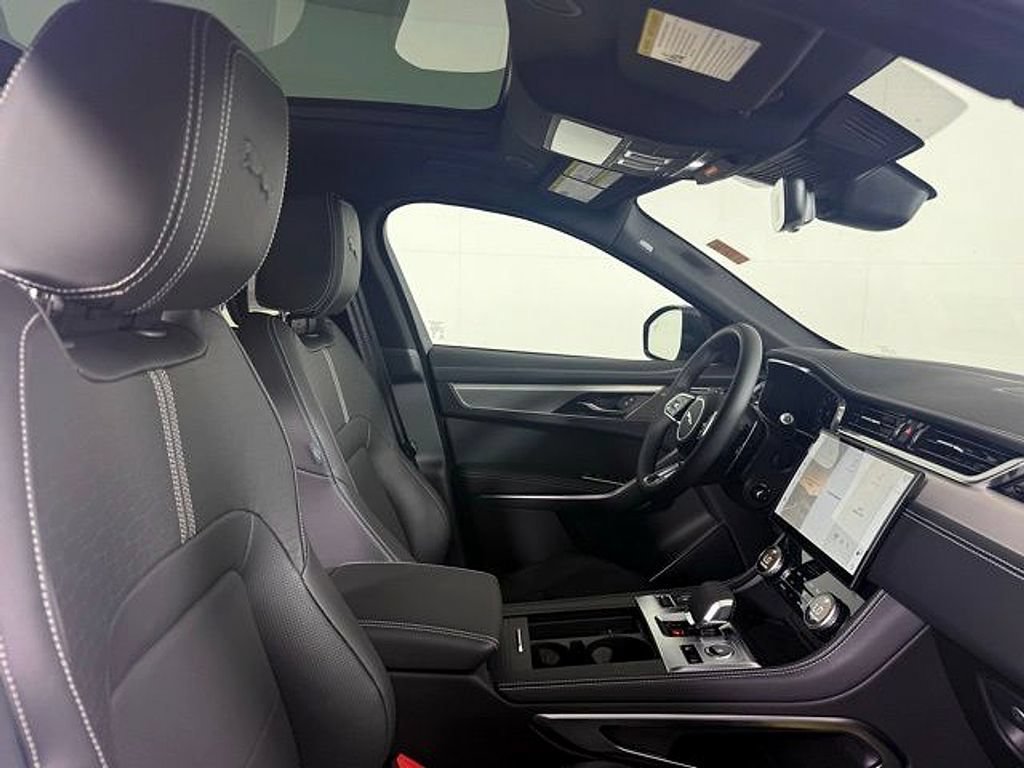 New 2026 Jaguar F-PACE R-Dynamic S AWD/4WD image 32