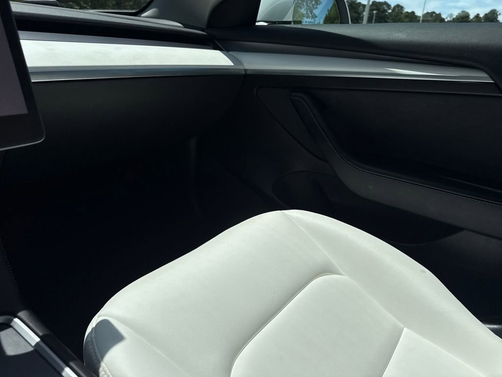 Used 2022 Tesla Model 3 Long Range AWD/4WD image 17