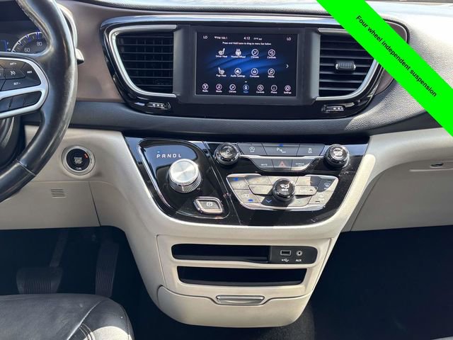 Used 2019 Chrysler Pacifica Touring-L image 31