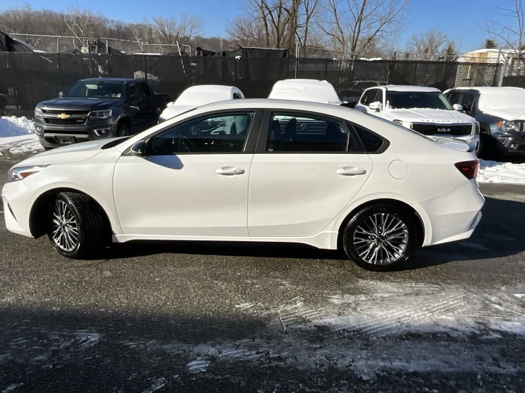 Used 2022 Kia Forte GT-Line image 3