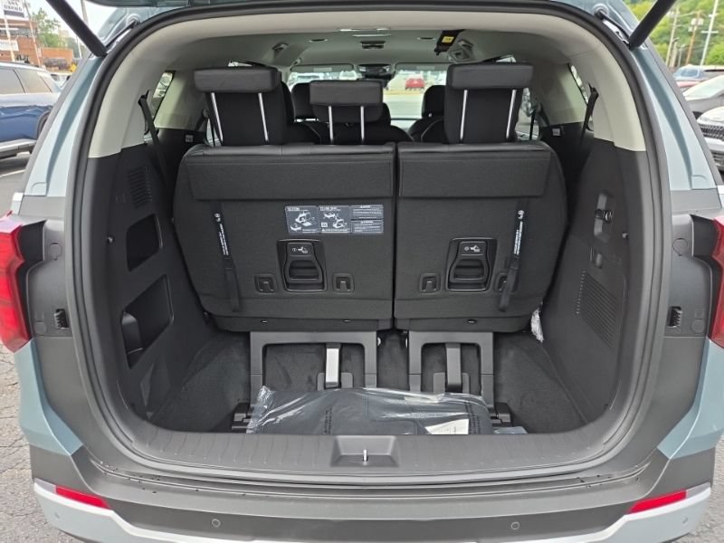 New 2027 Kia Carnival EX FWD image 10