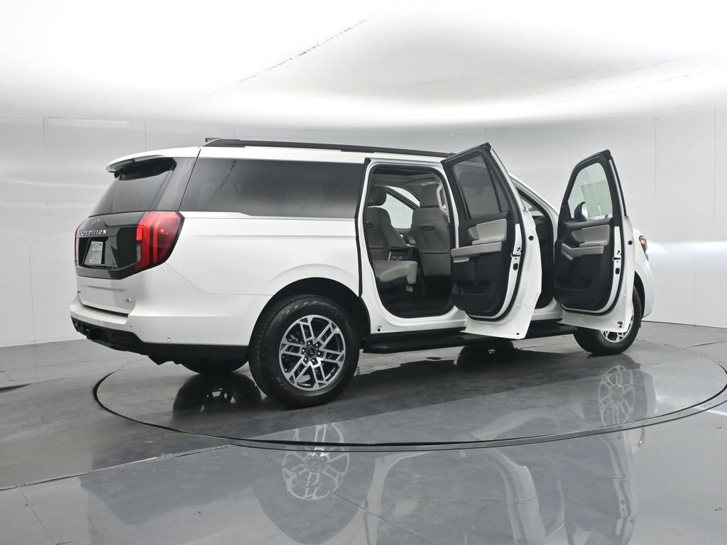 Used 2025 Ford Expedition Max Active image 33