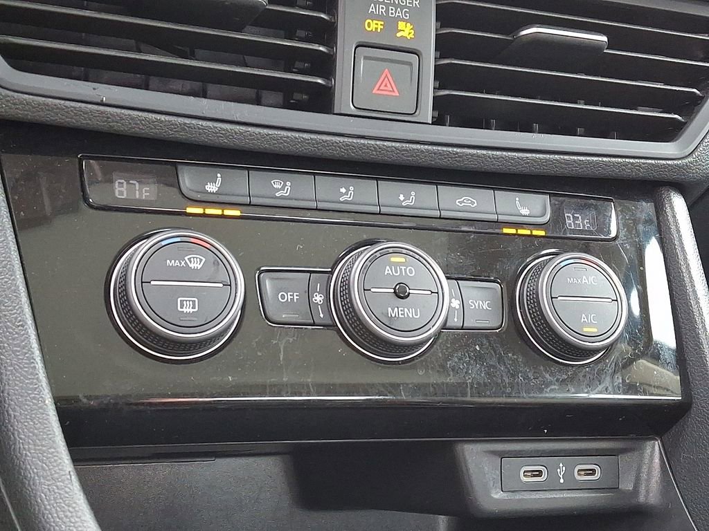 Used 2024 Volkswagen Jetta SE image 16