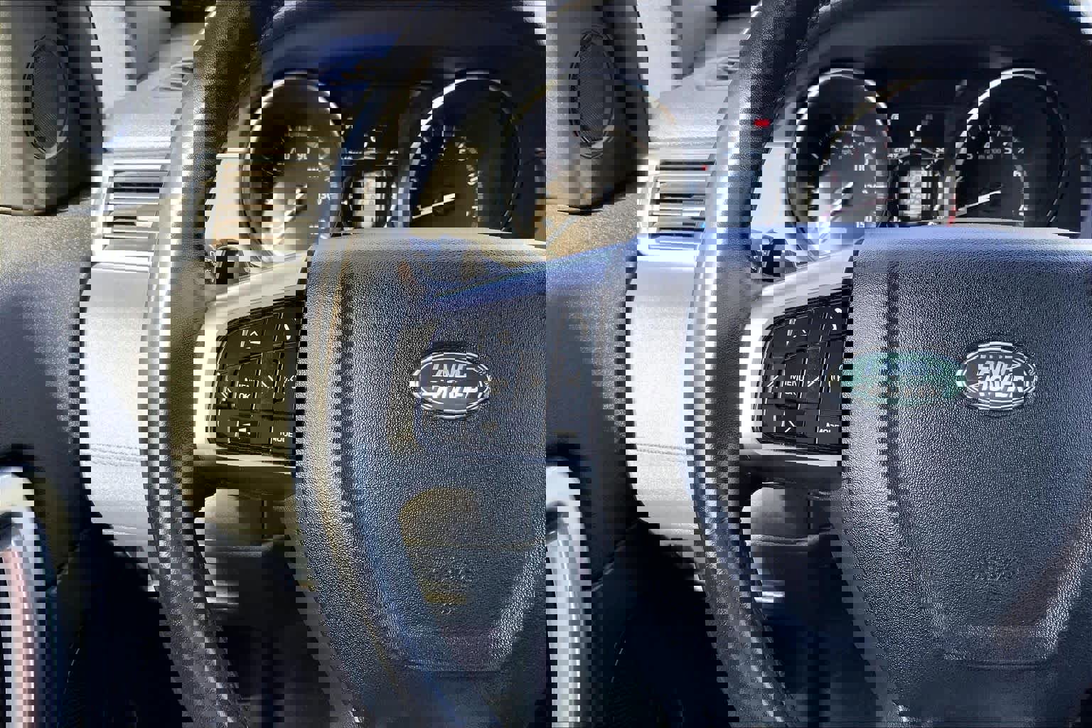 Certified 2019 Land Rover Discovery Sport SE image 22