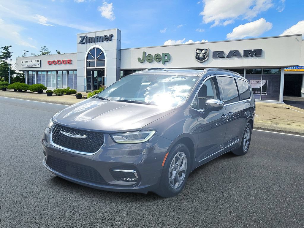 Certified 2023 Chrysler Pacifica Limited FWD image 2