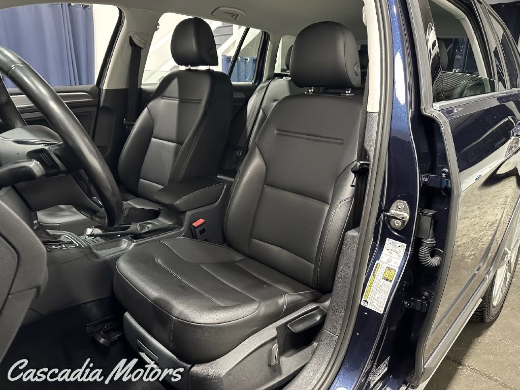 Used 2017 Volkswagen Golf Alltrack AWD/4WD image 7