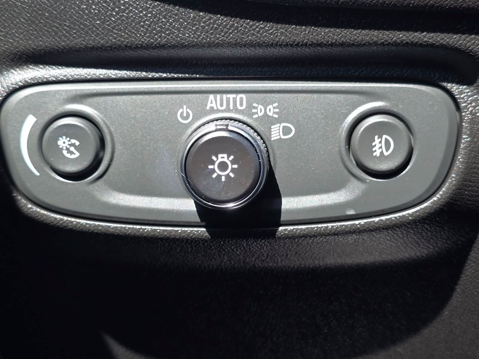 Used 2020 Chevrolet Equinox LT AWD/4WD image 17