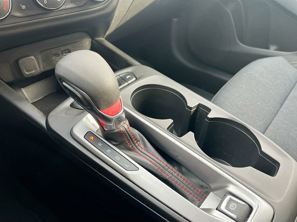 Used 2024 Chevrolet Trax RS FWD image 16