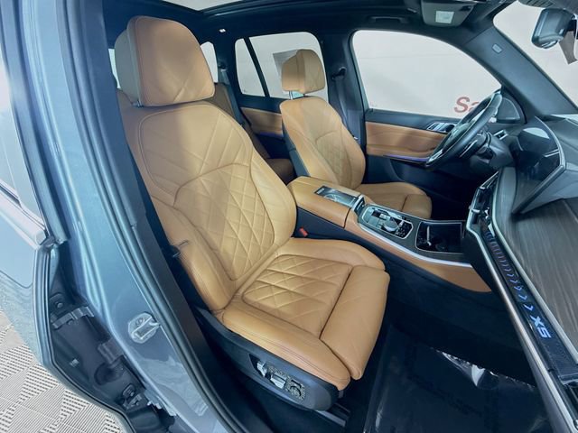 Certified 2024 BMW X5 xDrive40i w/ Premium Package image 29