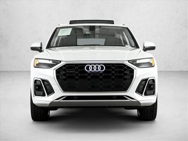Certified 2025 Audi Q5 e Premium Plus w/ Premium Plus Package image 2