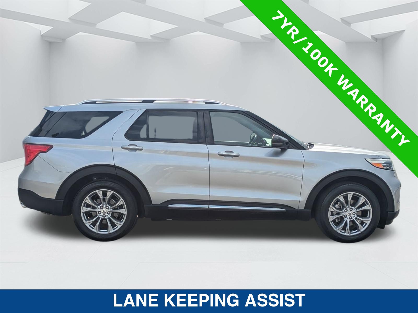 Certified 2022 Ford Explorer Limited w/ Equipment Group 301A RWD image 4