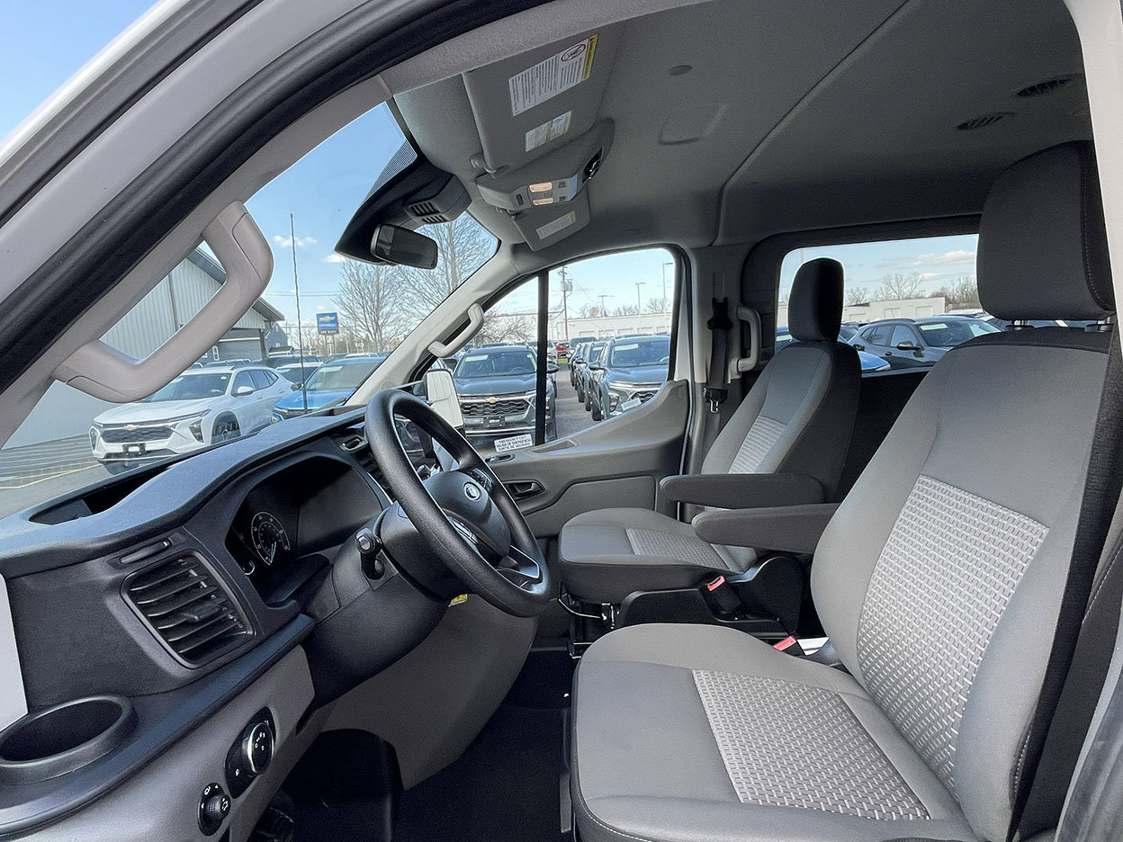 Used 2024 Ford Transit 350 XLT image 25