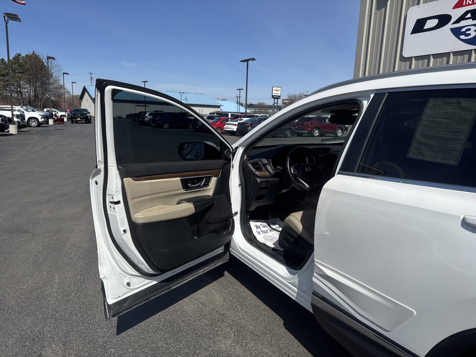 Used 2019 Honda CR-V Touring image 9