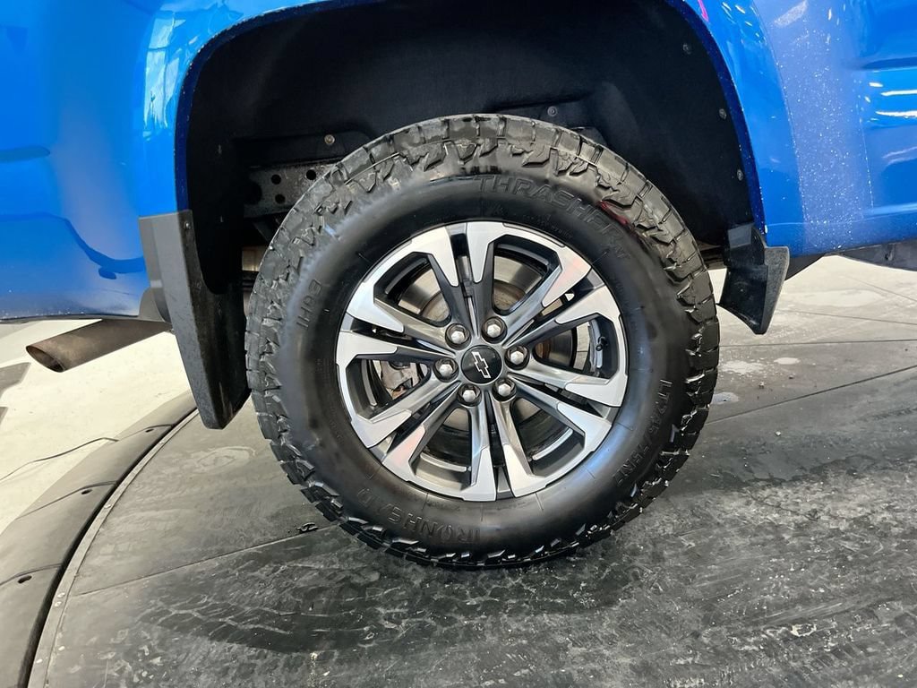 Used 2022 Chevrolet Colorado Z71 AWD/4WD image 10