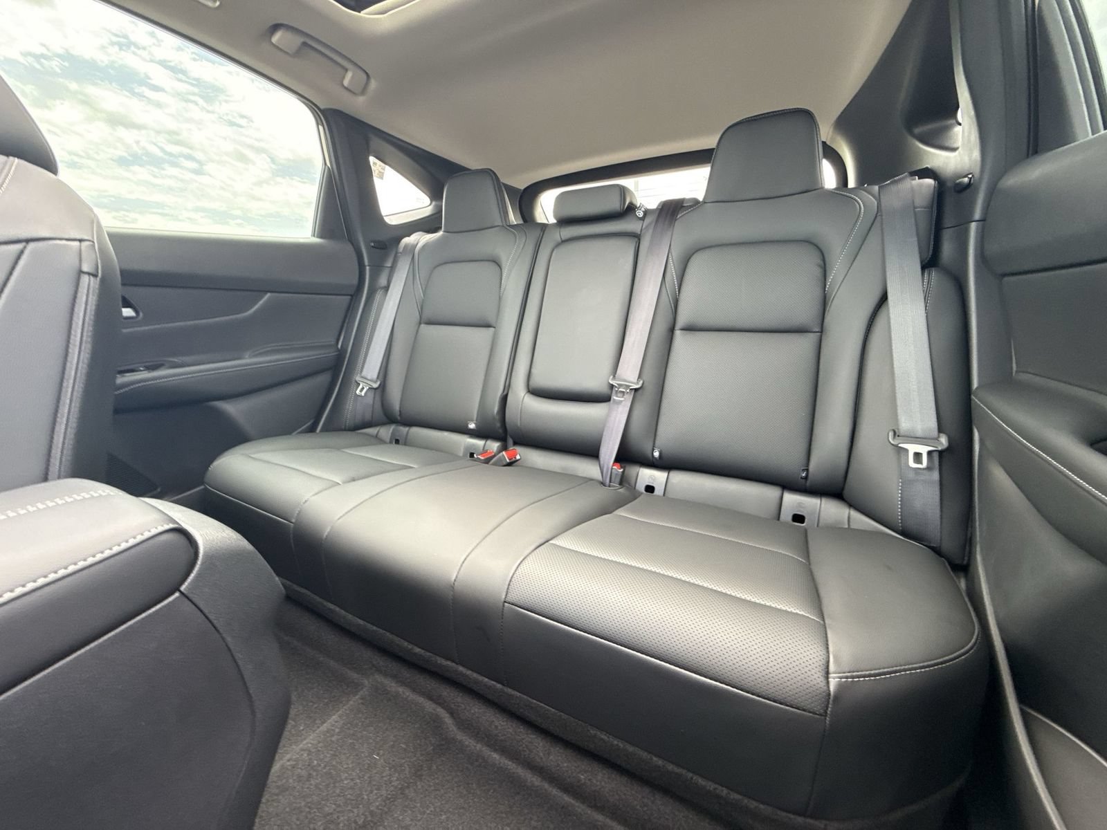 New 2026 Nissan Murano SL w/ Comfort Package AWD/4WD image 14