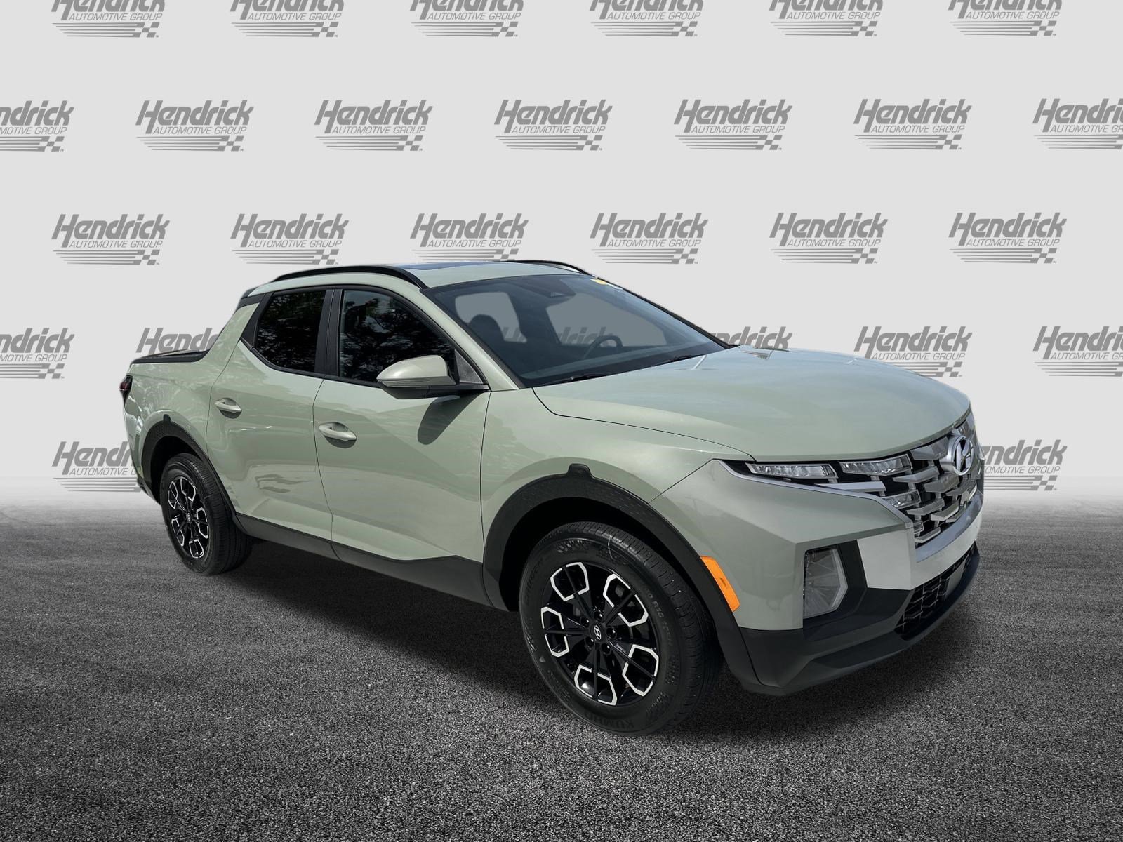 Used 2023 Hyundai Santa Cruz SEL Premium image 2