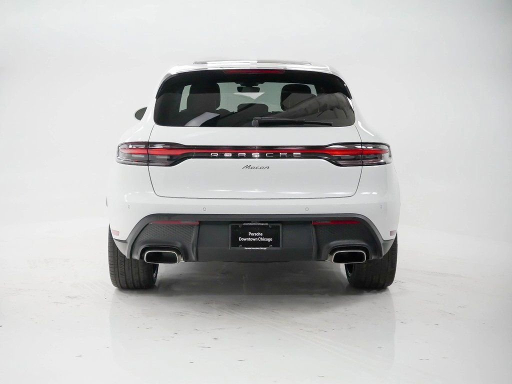 Certified 2025 Porsche Macan image 11