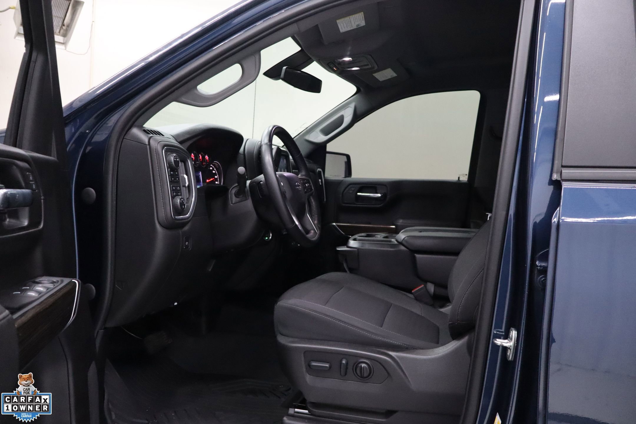 Used 2022 Chevrolet Silverado 1500 RST AWD/4WD image 25