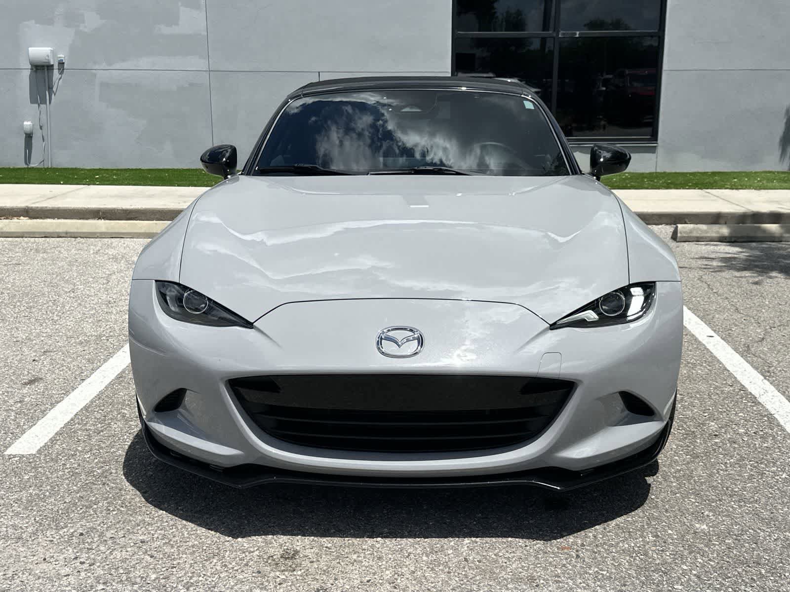 Used 2025 MAZDA MX-5 Miata Club w/ Interior Package RWD image 11