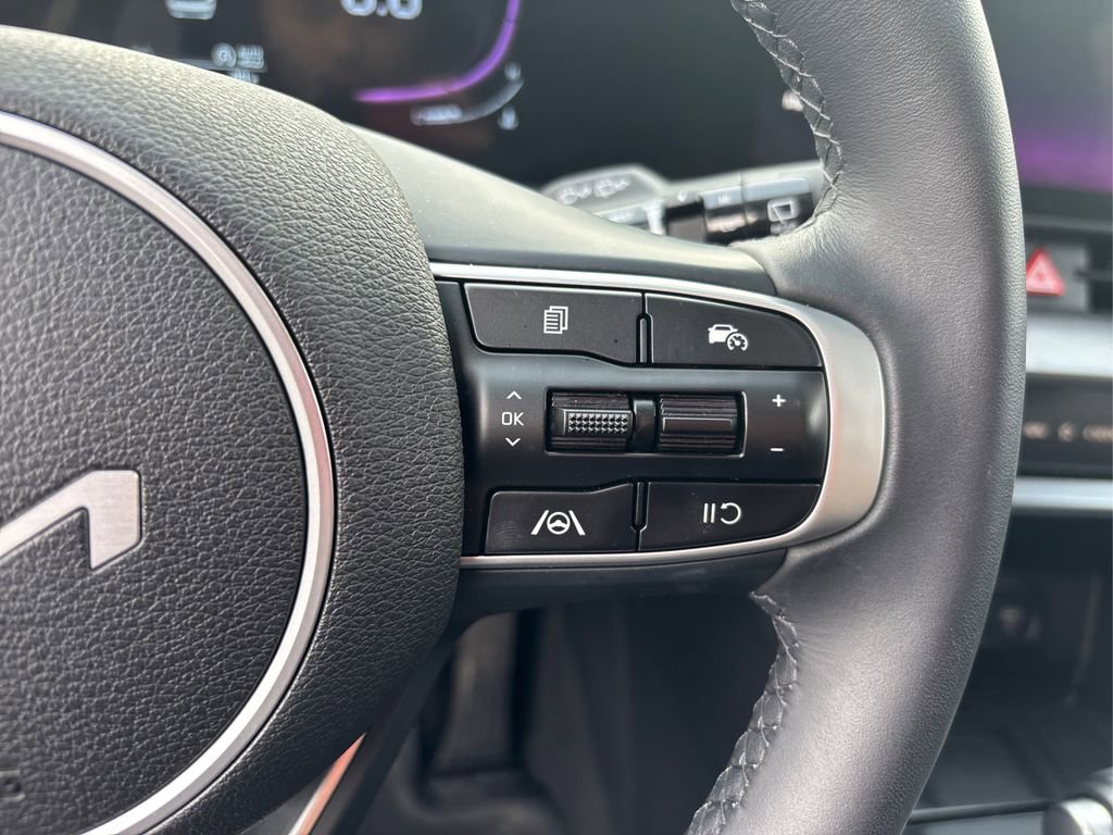 Used 2025 Kia Sportage EX w/ Premium Package image 26