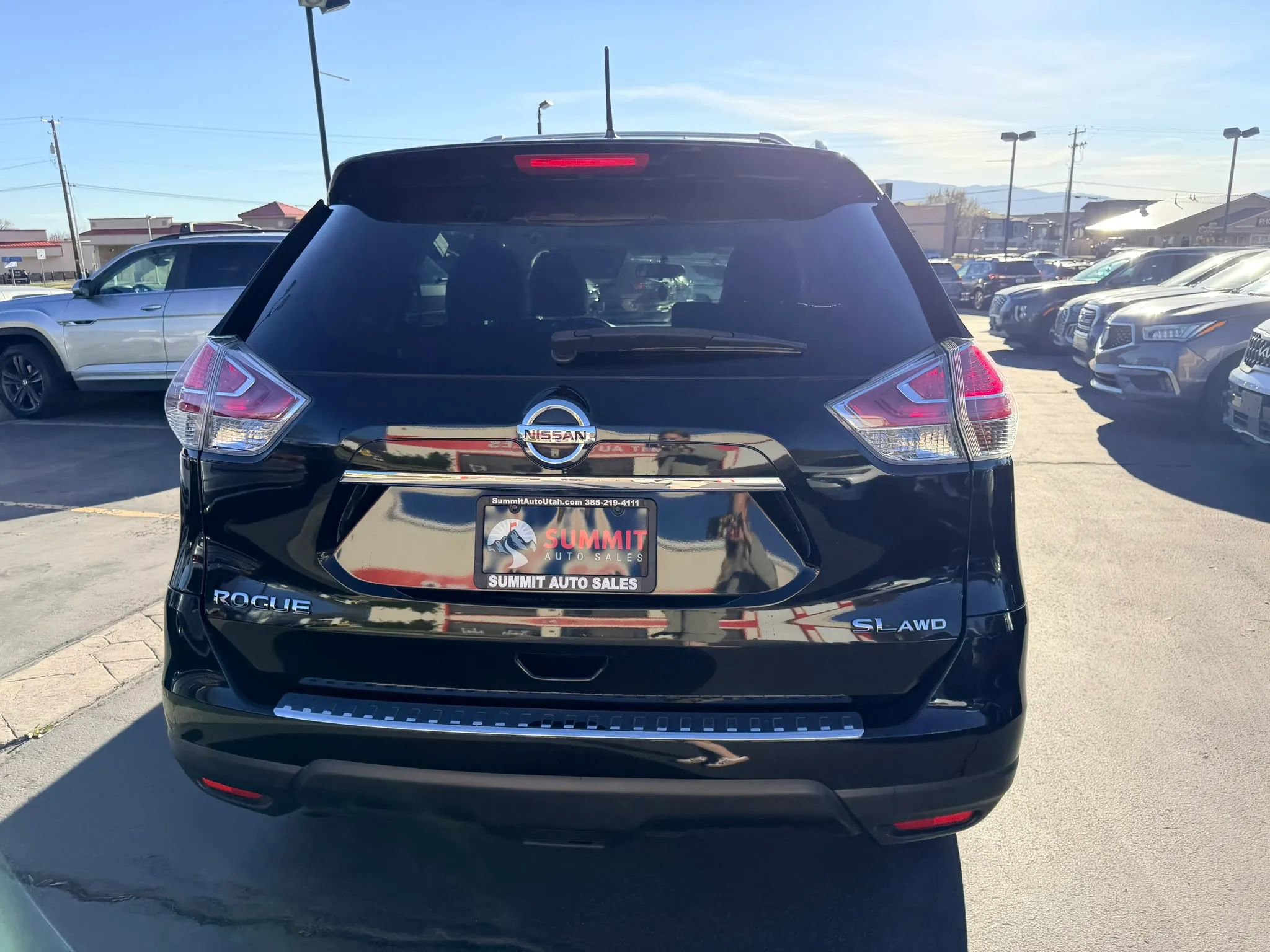 Used 2016 Nissan Rogue SL w/ SL Premium Package image 5