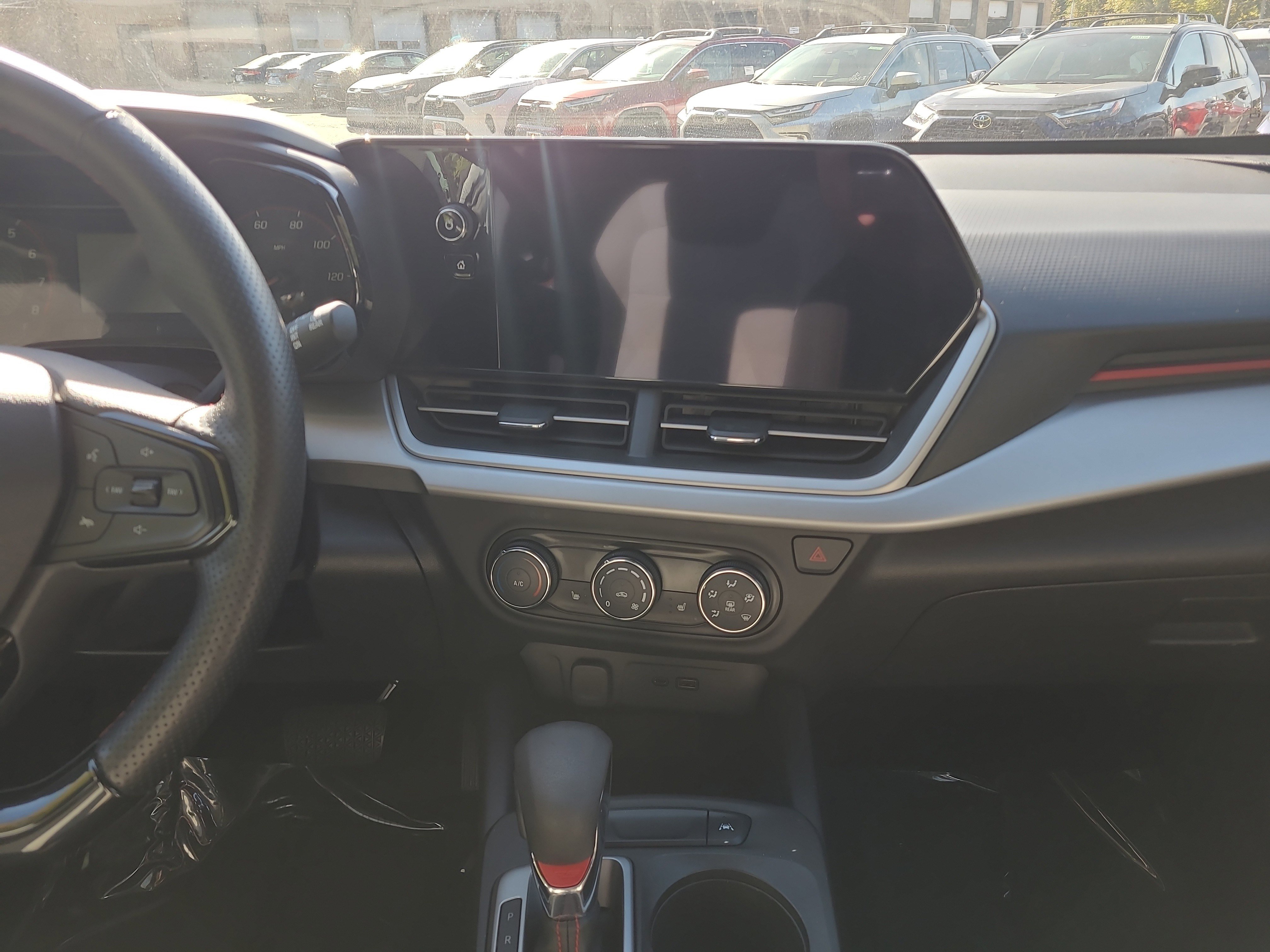 Used 2024 Chevrolet Trax RS image 20