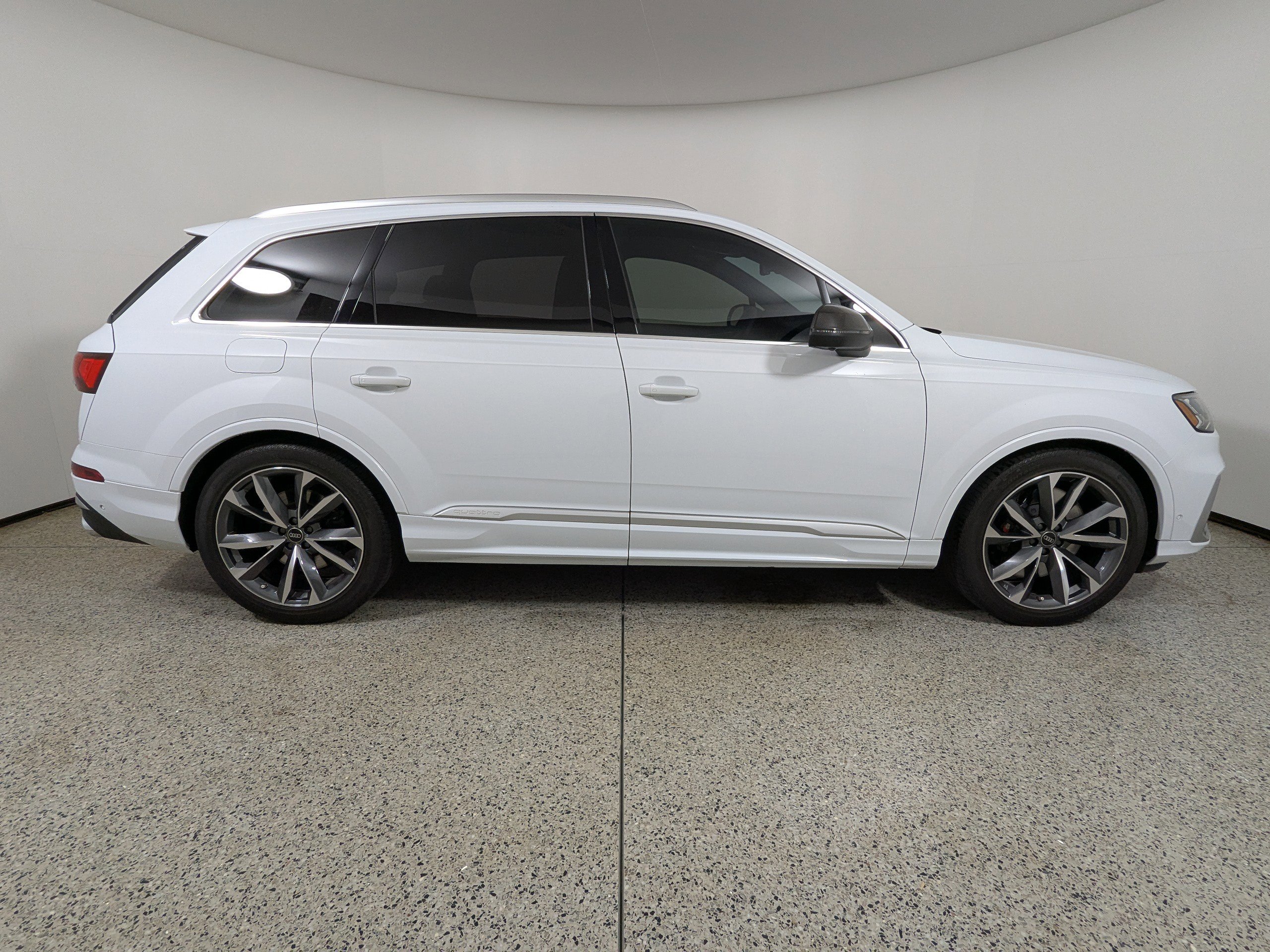 Certified 2023 Audi SQ7 Prestige AWD/4WD image 8