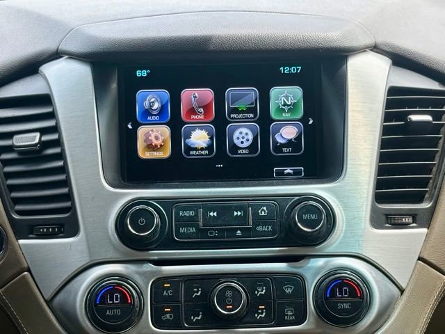 Used 2017 GMC Yukon XL SLT w/ Open Road Package AWD/4WD image 23