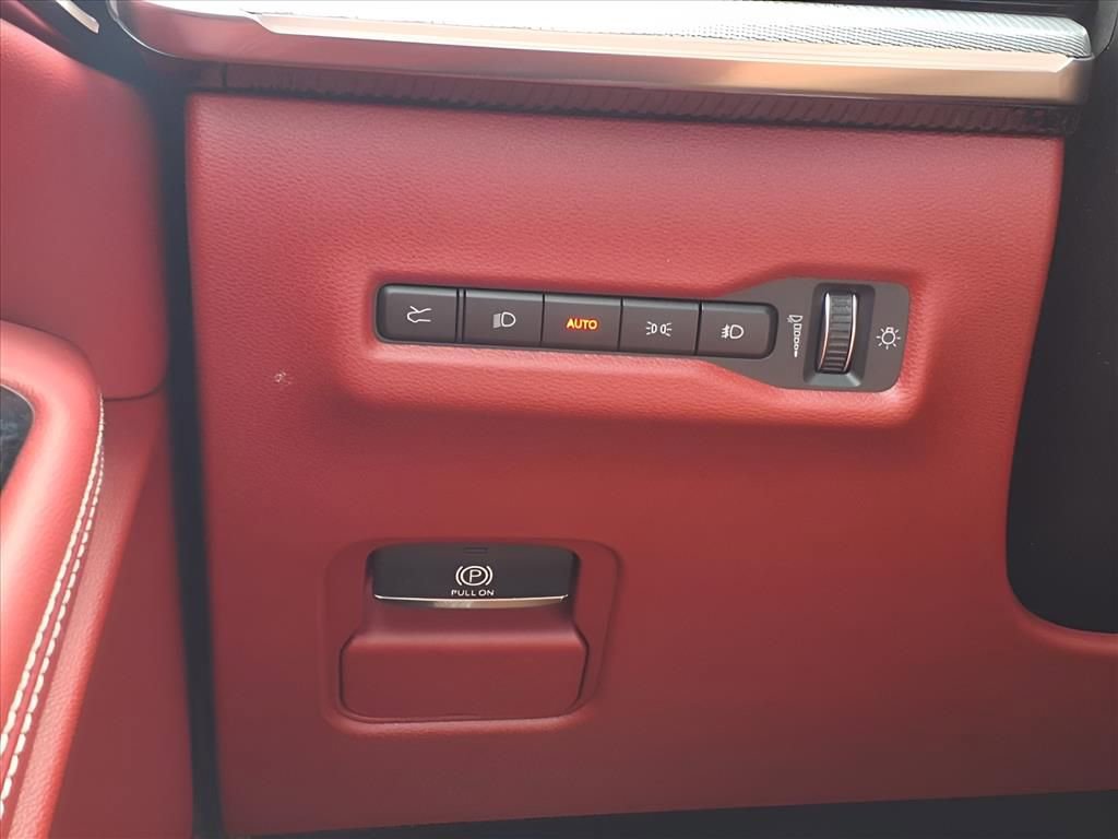 New 2025 Jeep Wagoneer S Launch Edition image 9