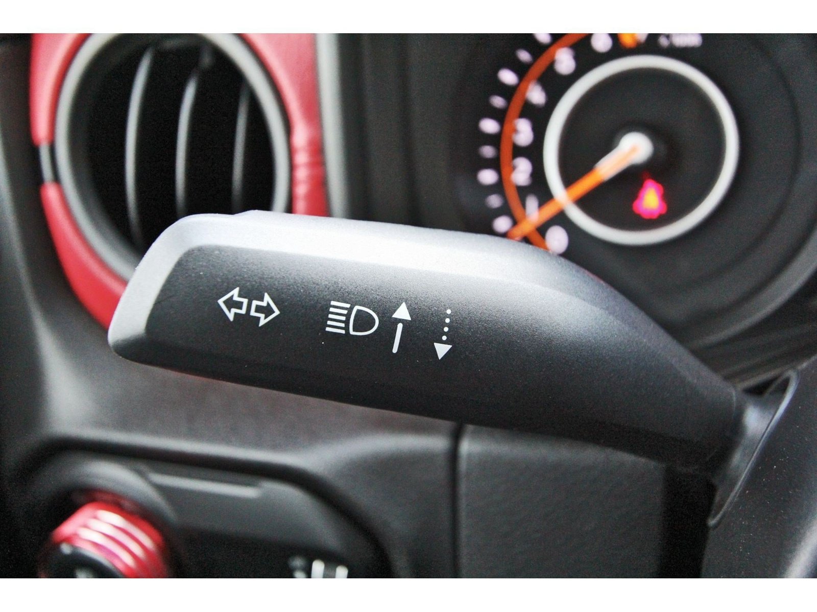 Used 2025 Jeep Gladiator Sport AWD/4WD image 19