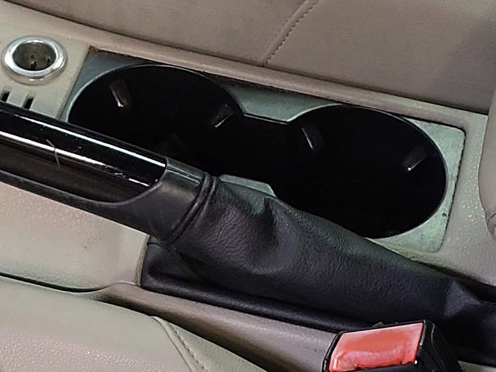 Used 2015 Volkswagen Golf S image 26