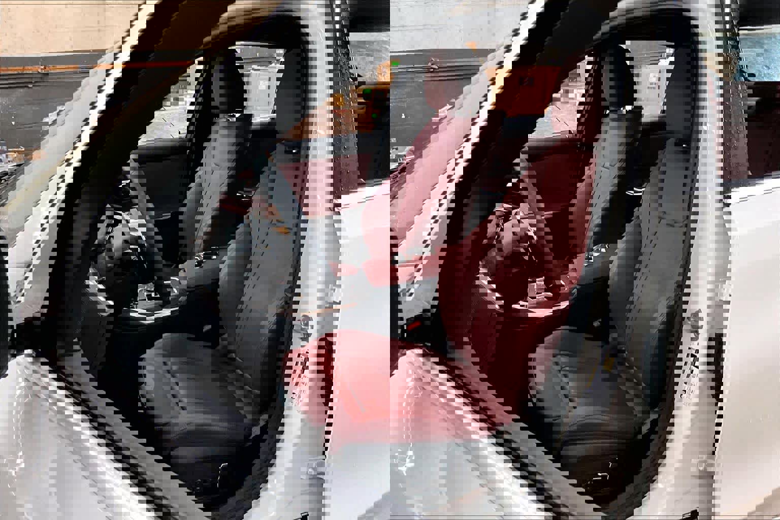 Used 2025 BMW 330i Sedan w/ Convenience Package image 28